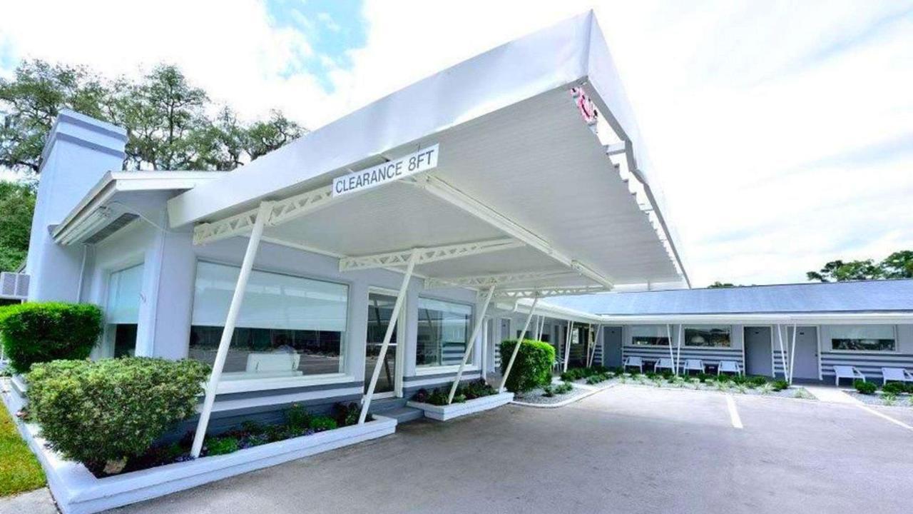 ينابيع سيلفر Sun Plaza Motel المظهر الخارجي الصورة